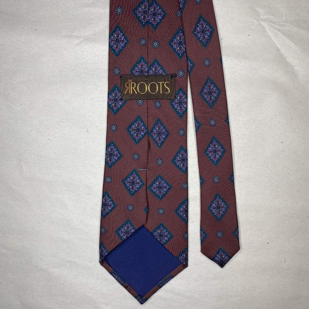 Roots 100% Silk Maroon/Blue Diamond Geometric necktie